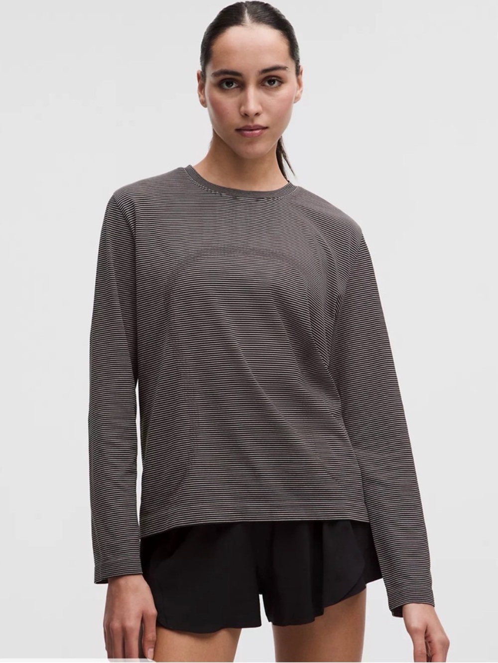 🆕 Lululemon Swiftly Relaxed Long Sleeve in Tempo Stripe black white